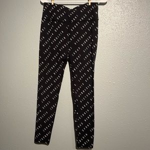 Victoria’s Secret Leggings Size Medium